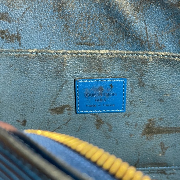 Louis Vuitton Pochette Cosmetique Leather Clutch - Picture 4 of 6